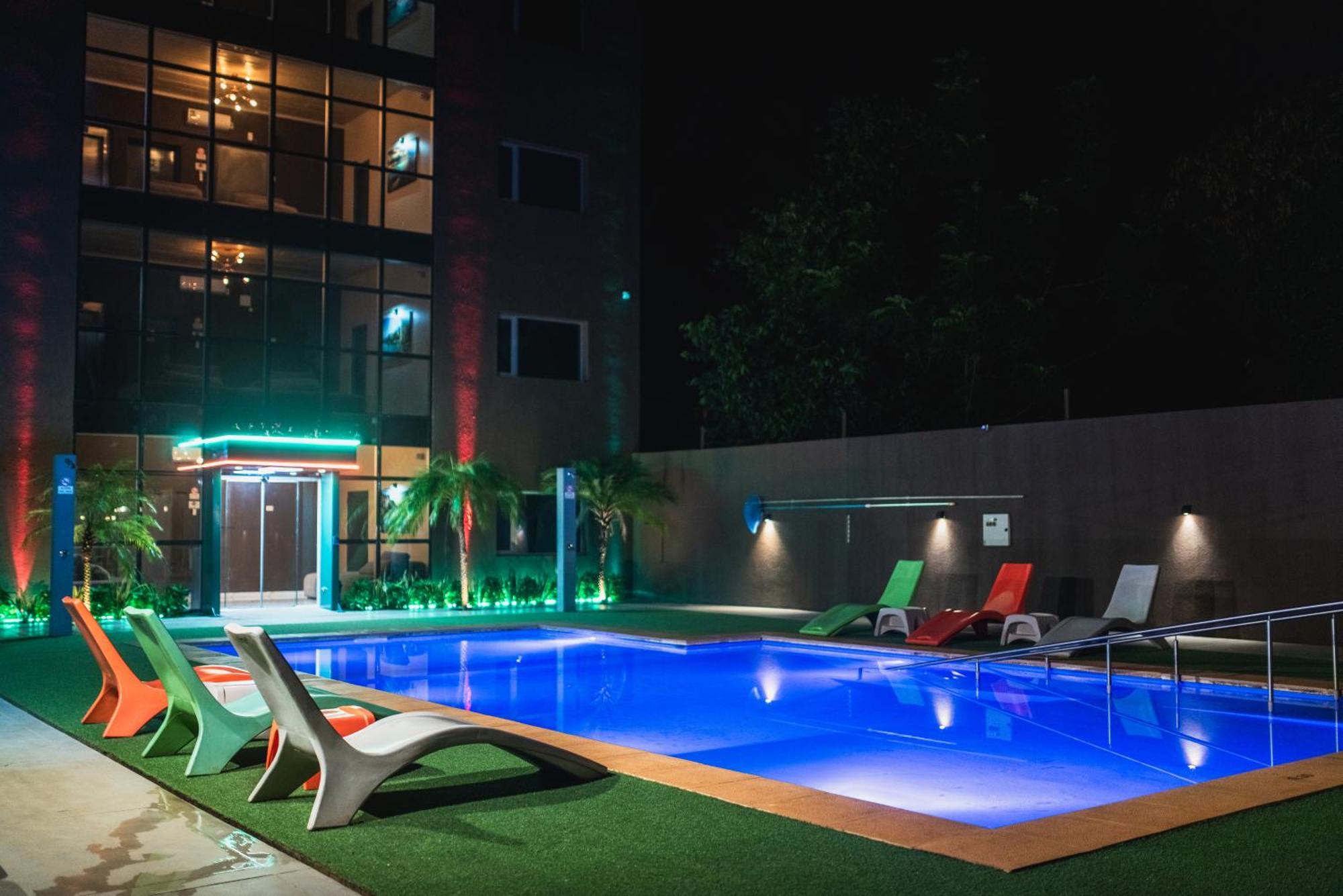 Hotel Boutique Genova プエルト・イグアス エクステリア 写真
