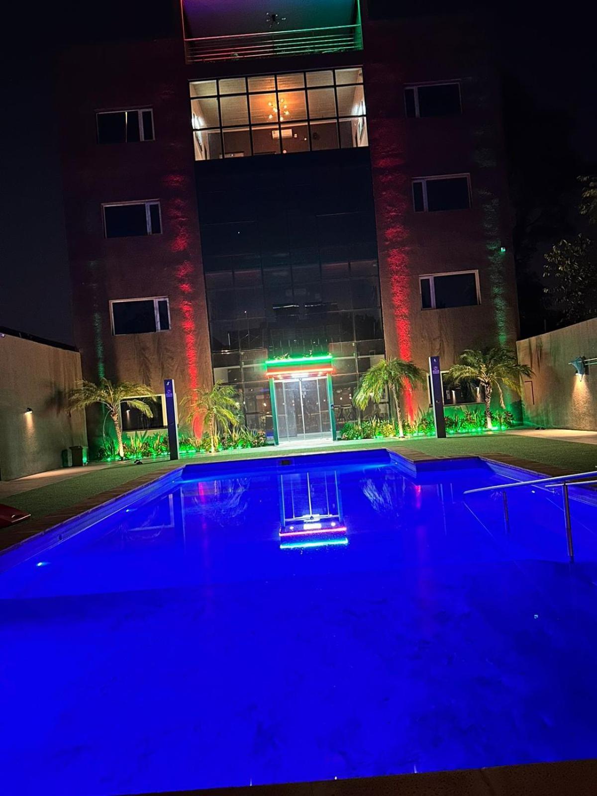 Hotel Boutique Genova プエルト・イグアス エクステリア 写真